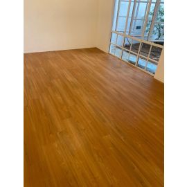 Vinyl flooring image 1